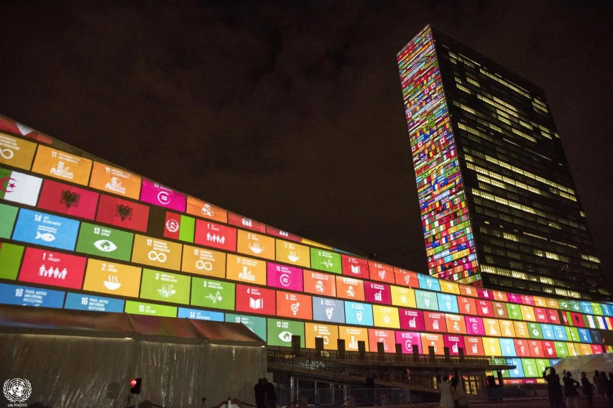 Les ODD projetés sur le siège des Nations Unies à New York